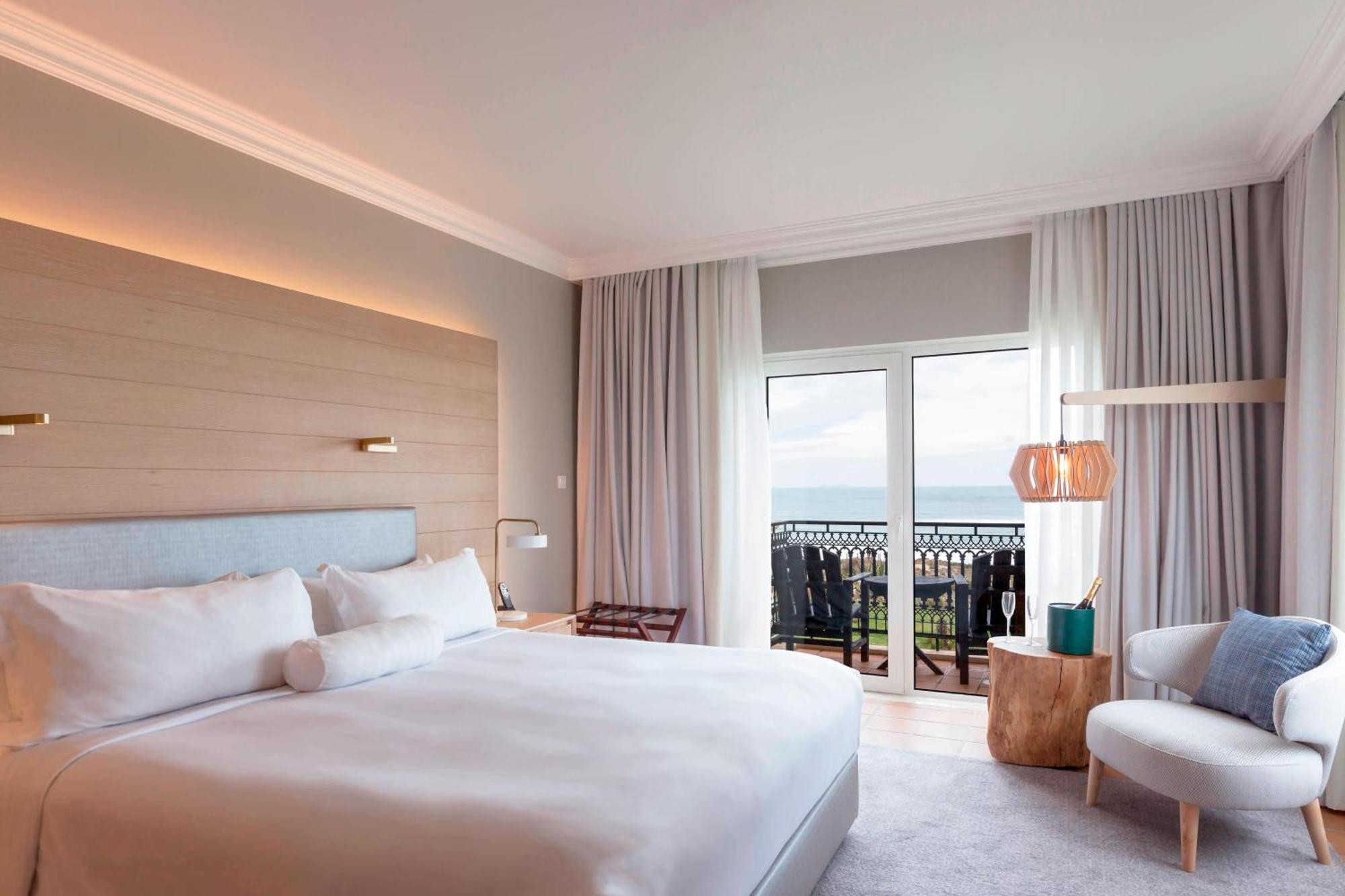 Praia D'El Rey Marriott Golf & Beach Resort Praia del Rei Ngoại thất bức ảnh A room at the hotel