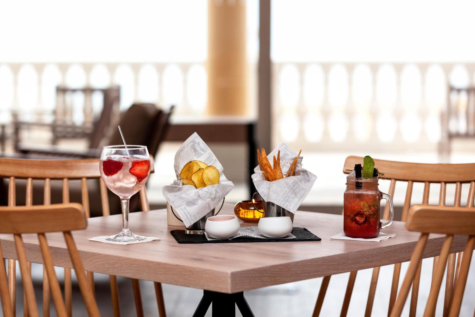 Praia D'El Rey Marriott Golf & Beach Resort Praia del Rei Ngoại thất bức ảnh Tapas